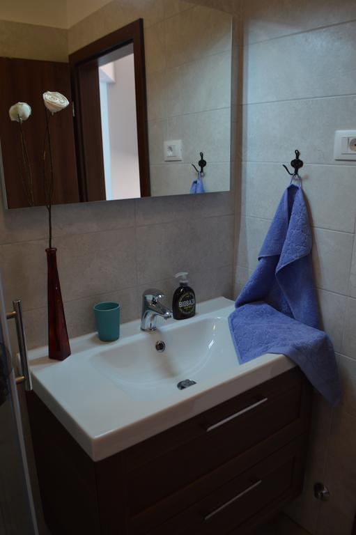 Apartment Bozac 로비니 외부 사진